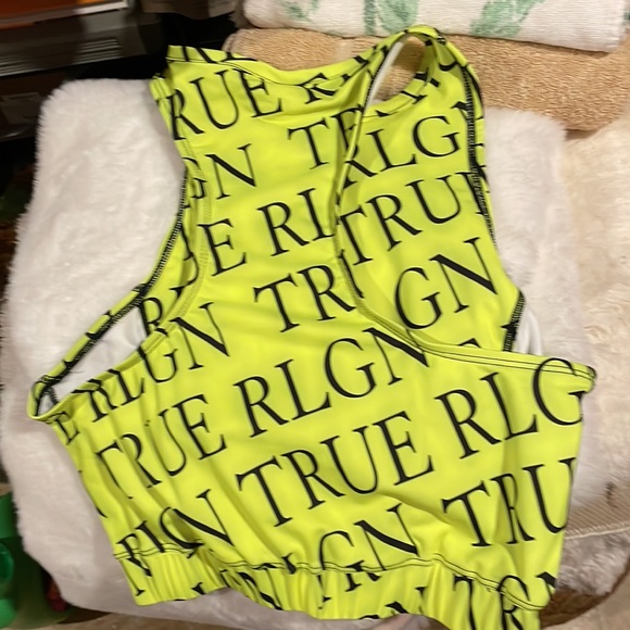 True Religion Activewear - Picture 2 of 5